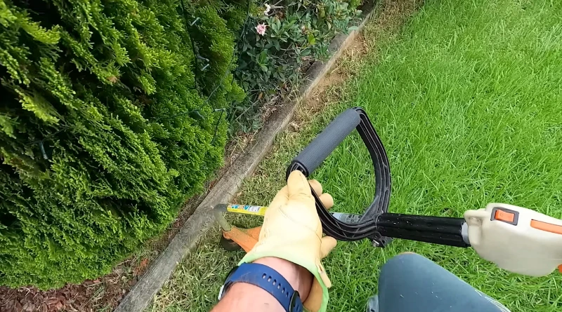Blowing cleanup lawn service Killeen TX — driveway walkway patio clear Bell County